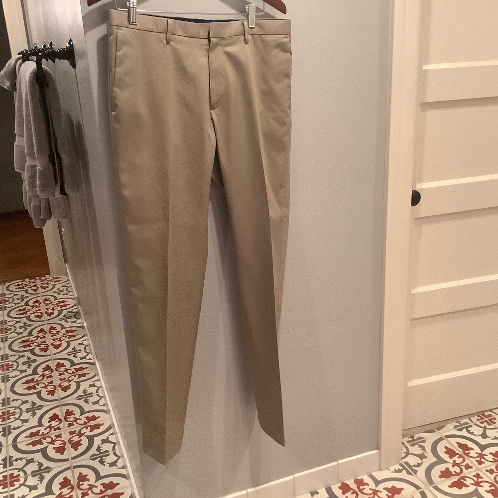 Banana Republic- slim fit 32 x 34